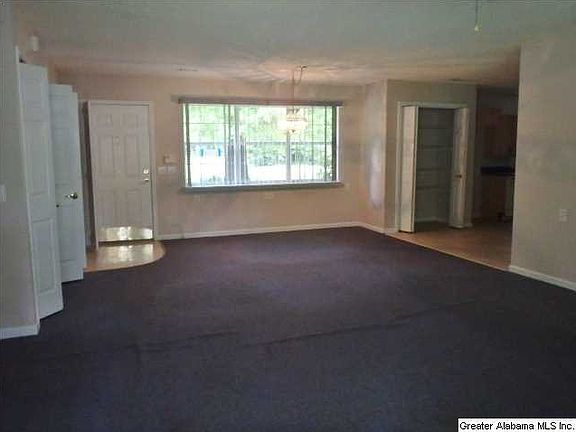 5th image of 704 8th Ave SW
