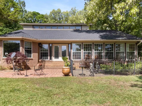 250 Ivy Dr, Lonoke, AR 72086