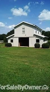 4 stall barn w/home attached
						:
						2 BR, 2 Full BA