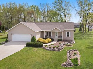 11235 Parkview Ct, Cement City, MI 49233