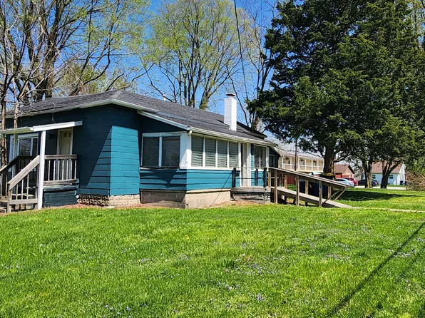 601 Apple St, Greencastle, IN 46135