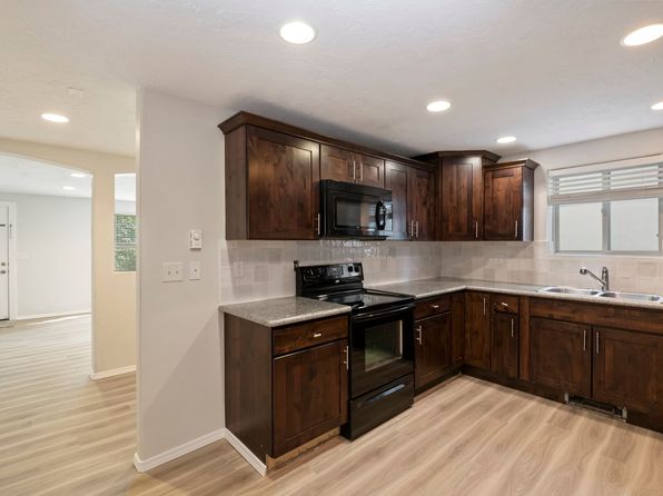 2110 W Brittany Ln #202