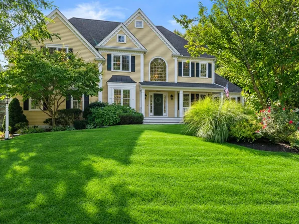 Eleven Tappan Way, Lynnfield, MA 01940