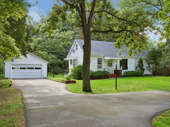 8080 Groveland Rd, Mounds View, MN 55112