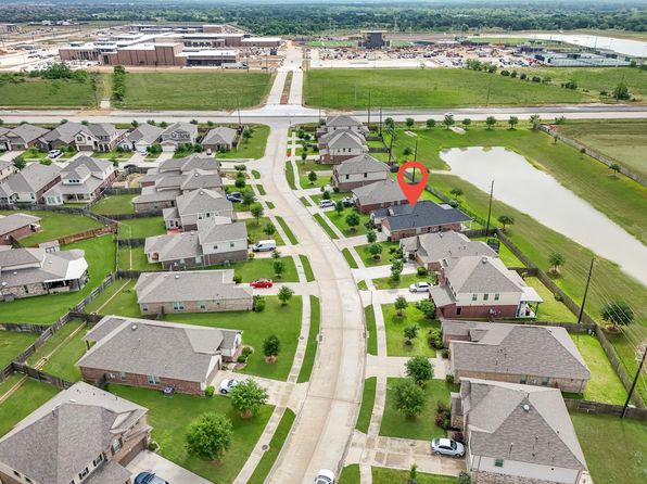 25127 Farmdale Ln, Richmond, TX 77406