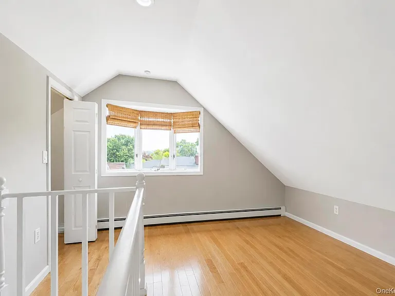 308 Bedell St — Photo 33