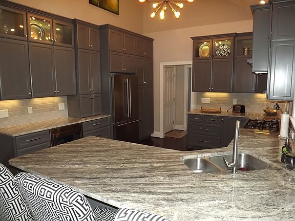 4th image of 75 Owen Ln