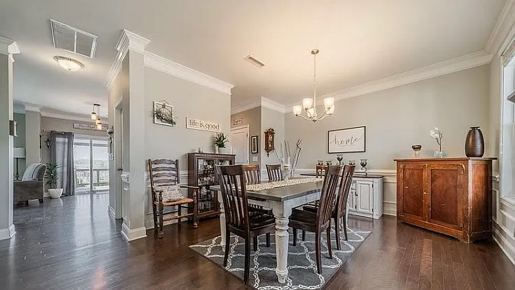 11060 Hat Creek Ln — Photo 4