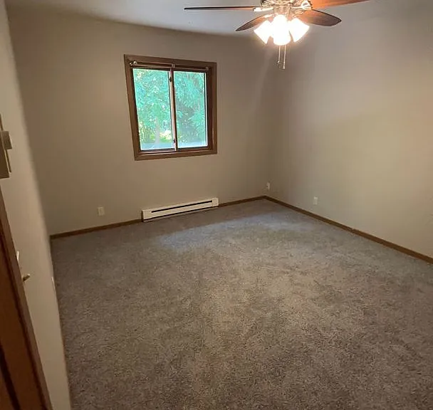 2428 Spooner Ave — Photo 6
