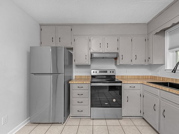 2nd image of 4816 Tradewinds Dr