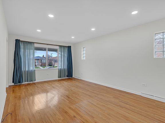 3rd image of 4729 N Odell Ave