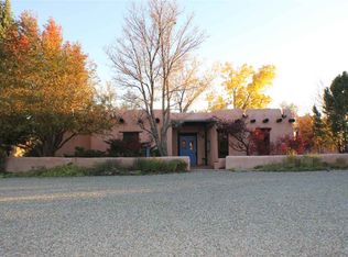 30 Eototo Rd, El Prado, NM 87529
