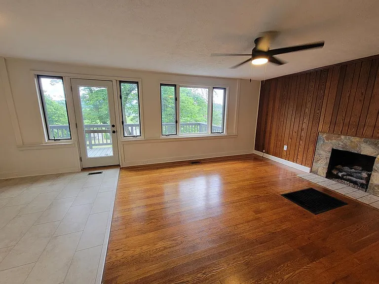 176 Riverside Dr — Photo 4