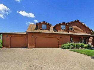 423 N Longbow Dr, Peoria, IL 61604