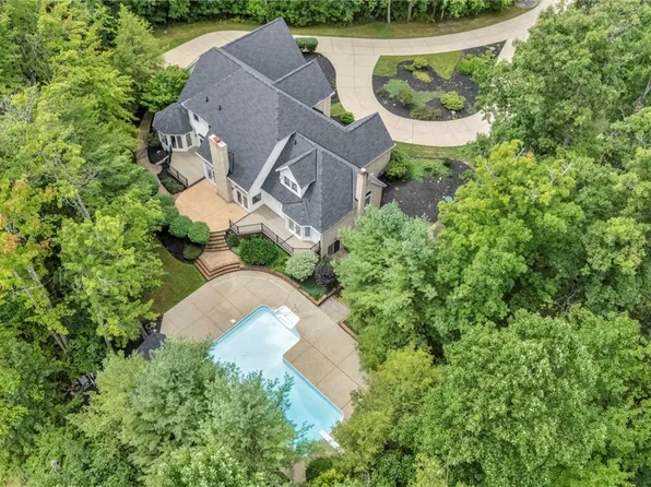 8215 Eagle Ridge Dr, Concord Township, OH 44077