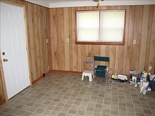 5th image of 34 Shumate St