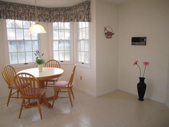 5th image of 104 Trellis Dr