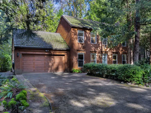 65015 E Sandy River Ln, Rhododendron, OR 97049