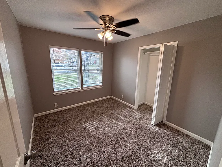 708 Edney St — Photo 6