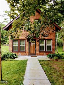 720 S Jackson St, Mount Carroll, IL, 61053