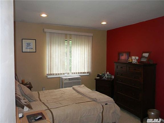 5th image of 97 Richmond Blvd Unit 2B
