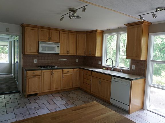 4th image of 3238 Kyle Ave N