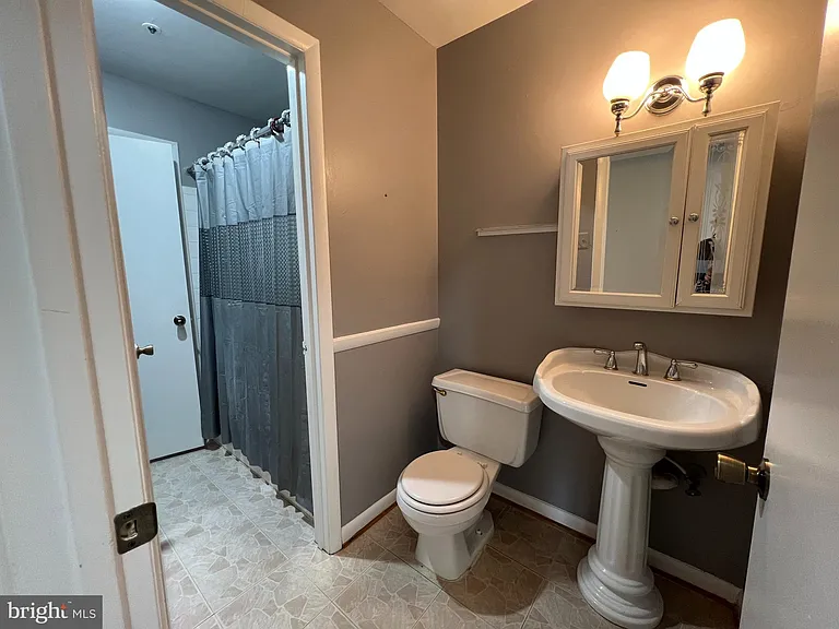 8720 Grasmere Ct #8720 — Photo 10