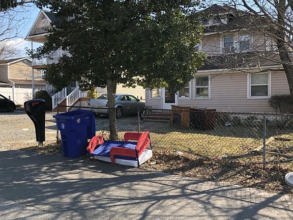 3rd image of 110 Tennyson Ave