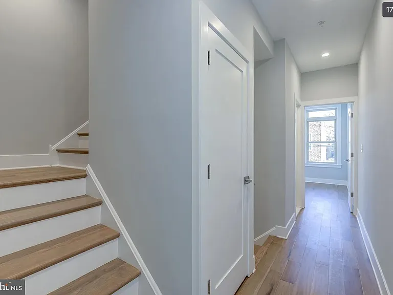 2222 E Albert St — Photo 8