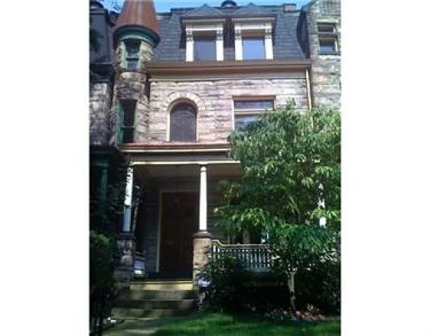 729 N Beatty St photo 1