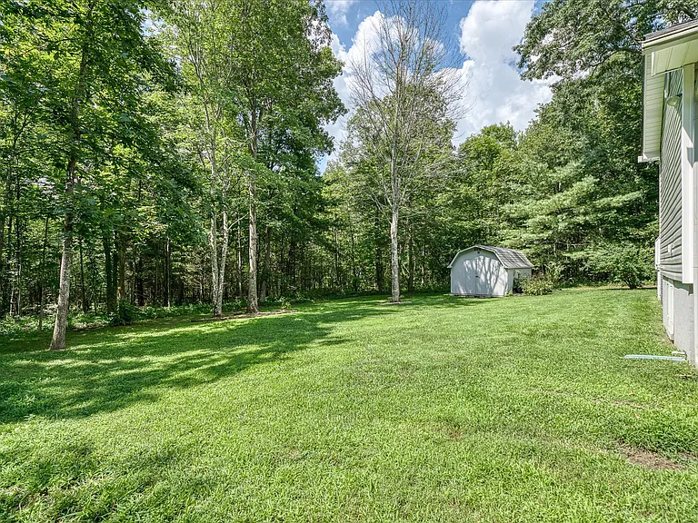 150 Pomeroy Dr — Photo 8