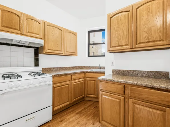 1608 Amsterdam Avenue image 14 of 29