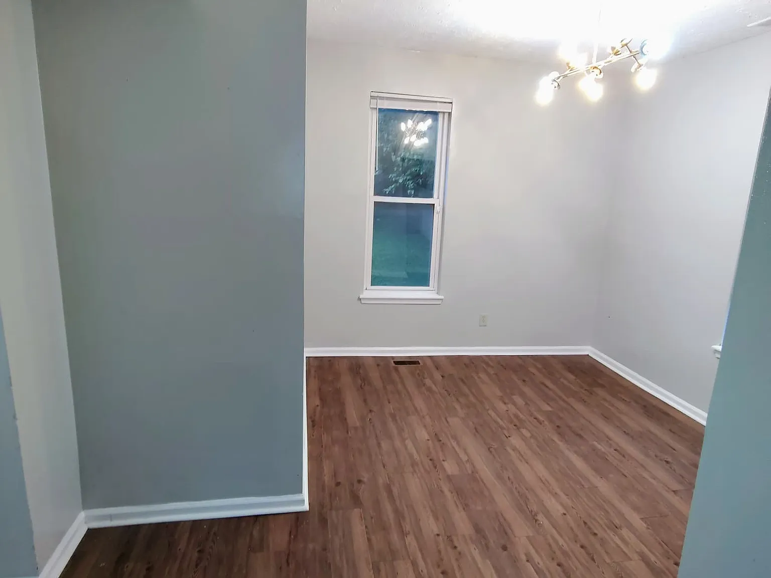 4 bed, 1995 sqft, $2,300 — Photo 4