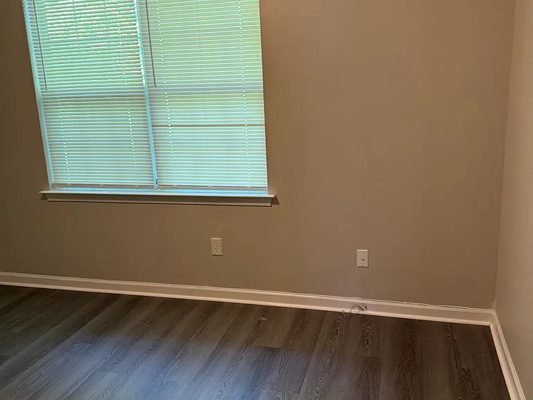 816 Westbrook Ct — Photo 8