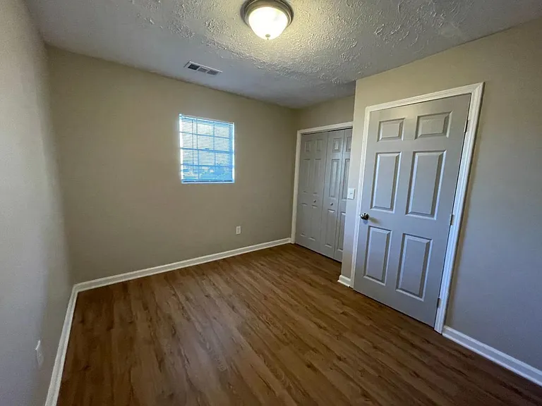 503 Johnson St — Photo 12