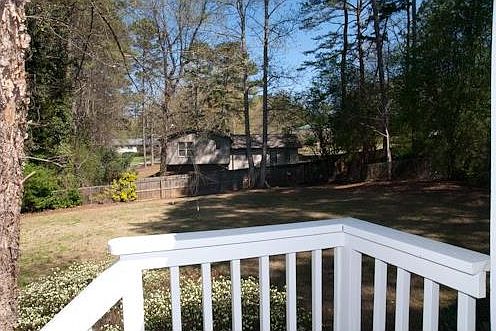 4th image of 381 Strawberry Wynde NW