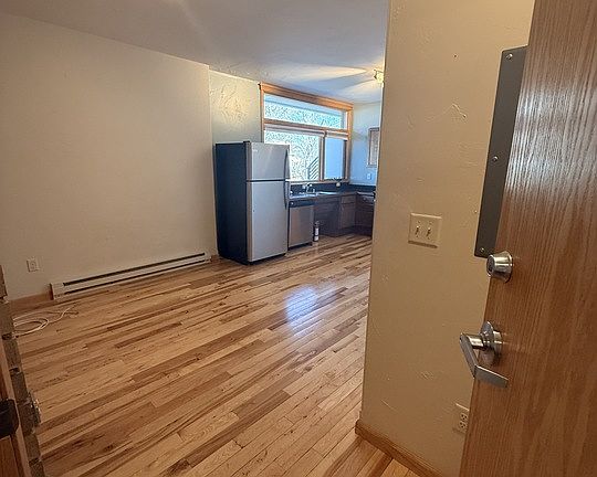 4th image of 601 Robin Ln #104