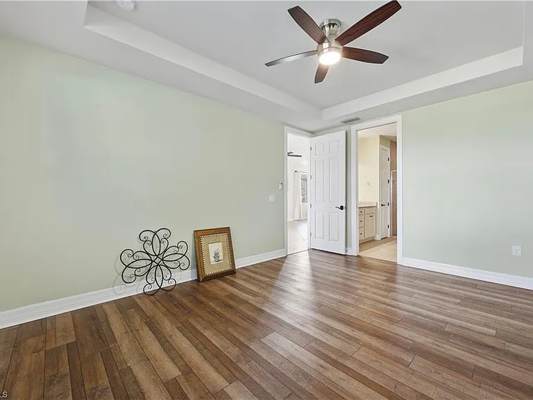 8010 Helena Ct — Photo 14