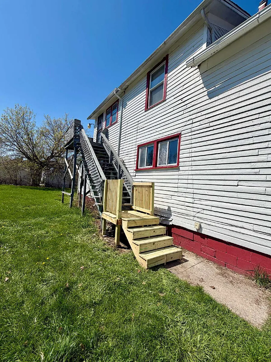Building Photo - 441 S 11th St #1