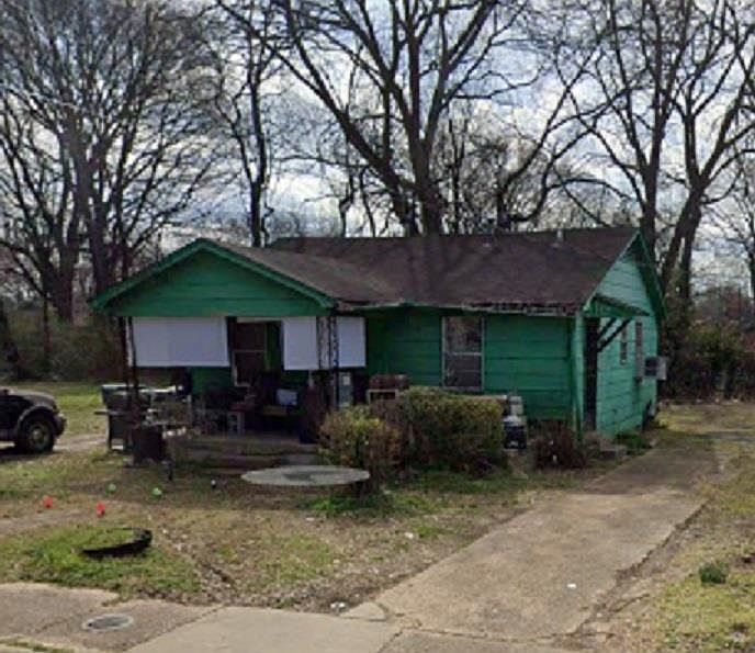 2nd image of 2383 Shasta Ave