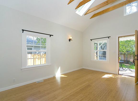 3rd image of 189 Buckthorn Way