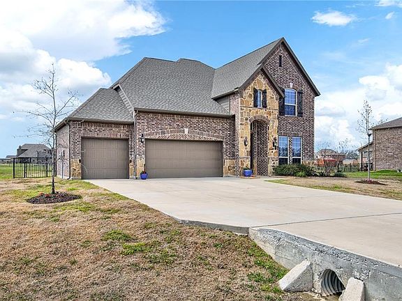 4th image of 7818 Meadow Grove Dr