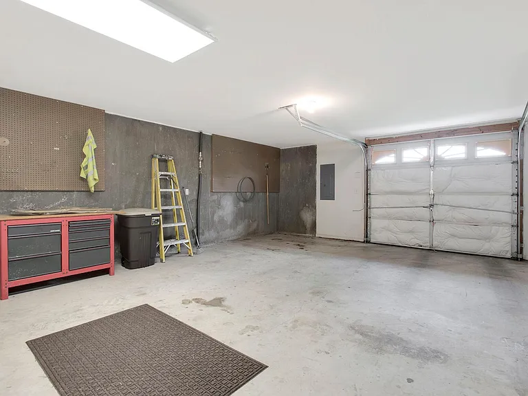 1576 Old Hillsboro Rd — Photo 38