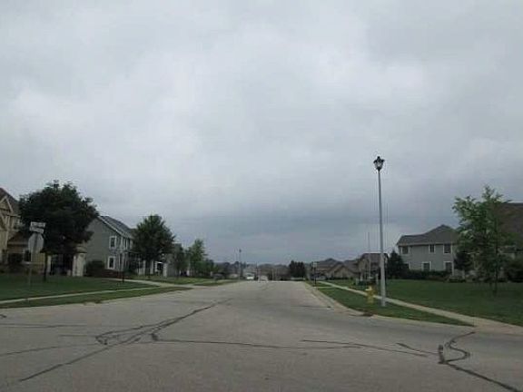 3rd image of 581 Majestic View Ln