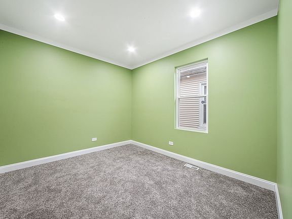 4th image of 10204 S Wentworth Ave