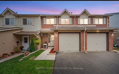607 Gibney Cres Photo 1