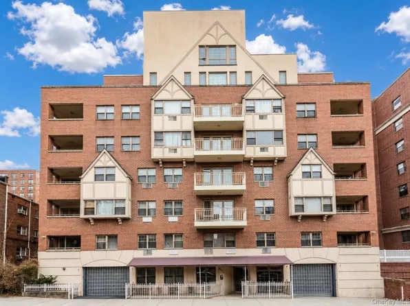 83-75 117th Street #4D, Kew Gardens, NY 11415