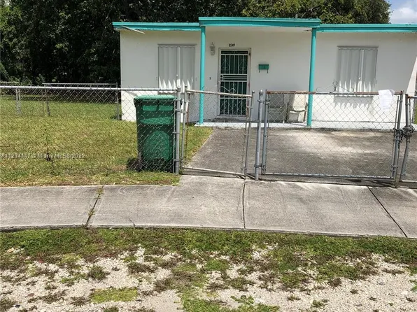 2301 NW 165th St, Miami Gardens, FL 33054