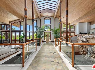 1160 Shadow Hill Way, Beverly Hills, CA 90210