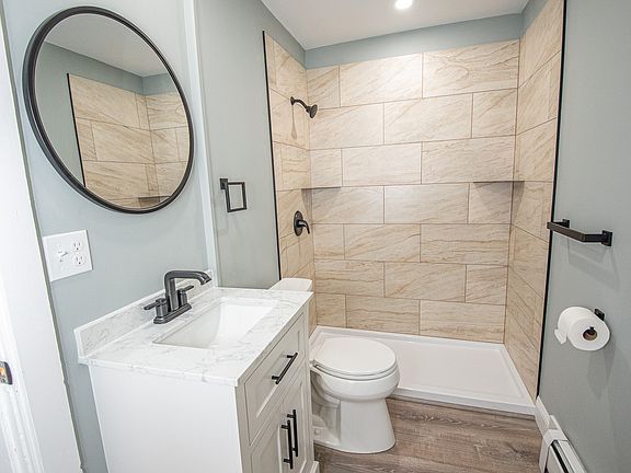 5th image of 41 Windsor St APT A